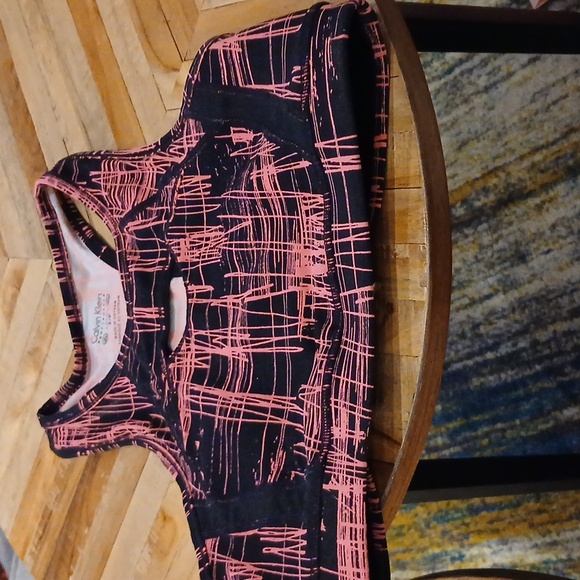 Calvin Klein sports bra /crop - Picture 2 of 2